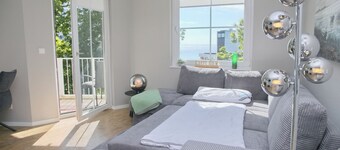 Comfortable vacation apartment with sea view and covered balcony in Grömitz