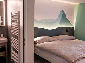 1 bedroom, travel crib, free WiFi