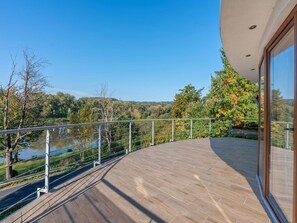 Terrace/patio - Cosy apartment for 4 people with WIFI, TV, terrace and panoramic view (Vlašim)