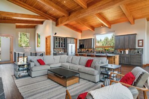 Smart TV, fireplace, stereo, computer monitors