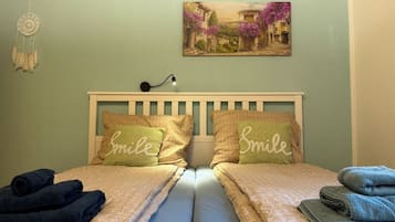 2 bedrooms, iron/ironing board, WiFi, bed sheets