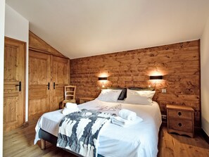 4 chambres, accĂšs au Wi-Fi (inclus), literie fournie