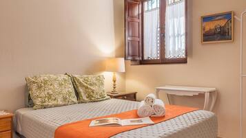 2 chambres, accĂšs Internet, draps fournis