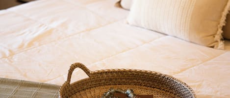 2 habitaciones, tabla de planchar con plancha y cuna de viaje