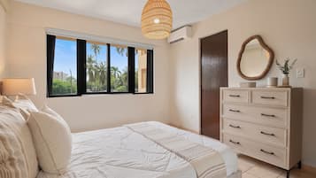 2 bedrooms, iron/ironing board, travel crib, free WiFi
