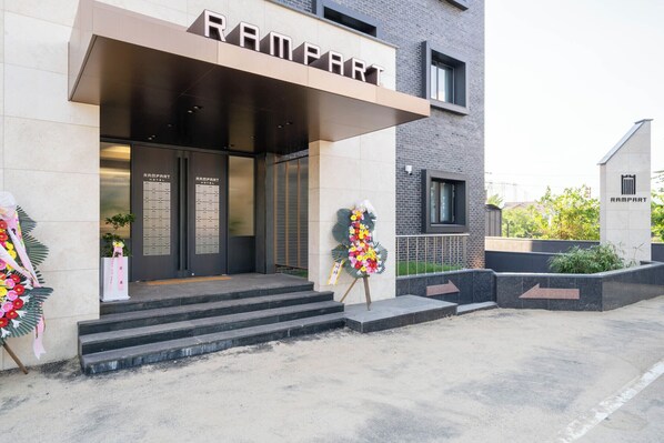 Exterior - RAMPART HOTEL (Hongseong)