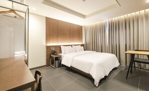 Deluxe Room | Desk, laptop workspace, free WiFi - RAMPART HOTEL (Hongseong)
