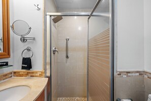 Hair dryer, towels