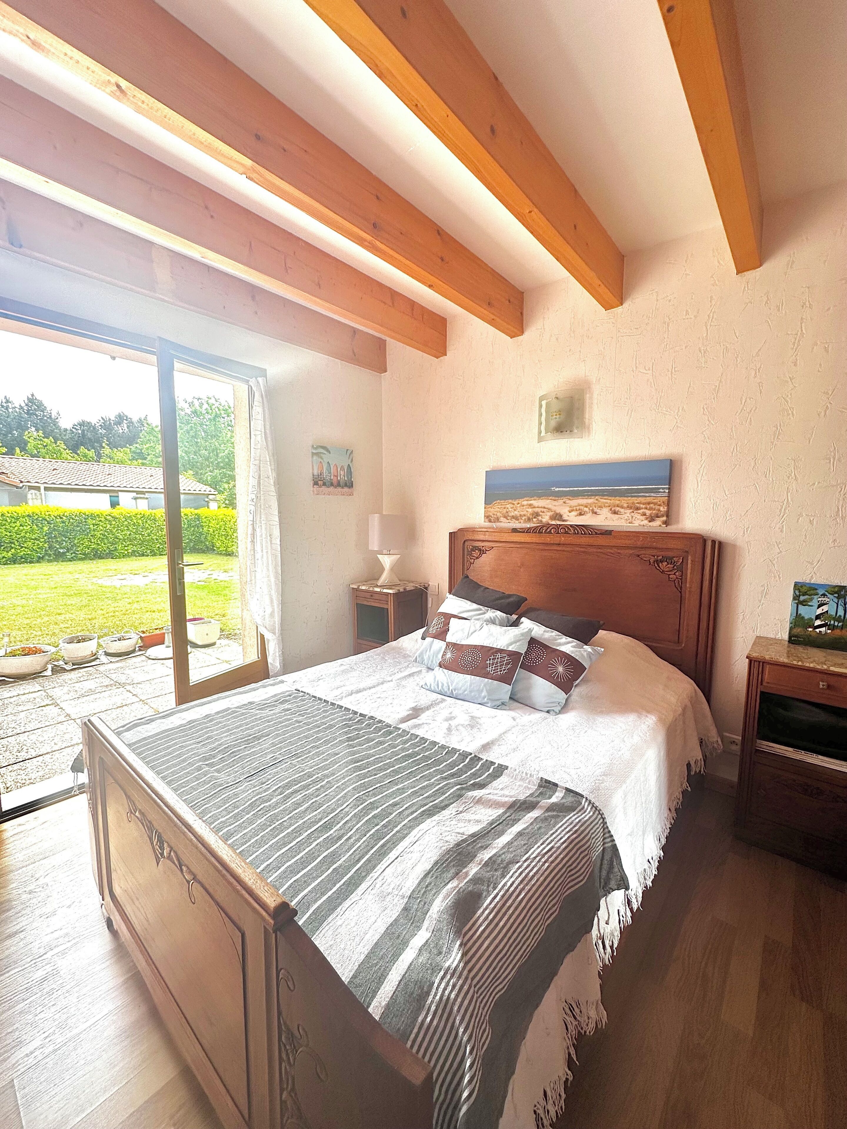 3 chambres, fer et planche à repasser, Wi-Fi, draps fournis