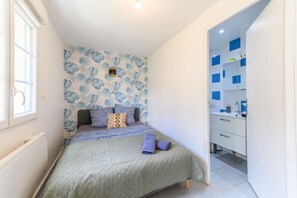 1 bedroom, WiFi, bed sheets