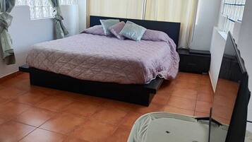 1 chambre, accĂšs Internet, draps fournis