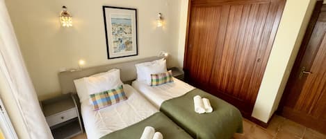 2 bedrooms, iron/ironing board