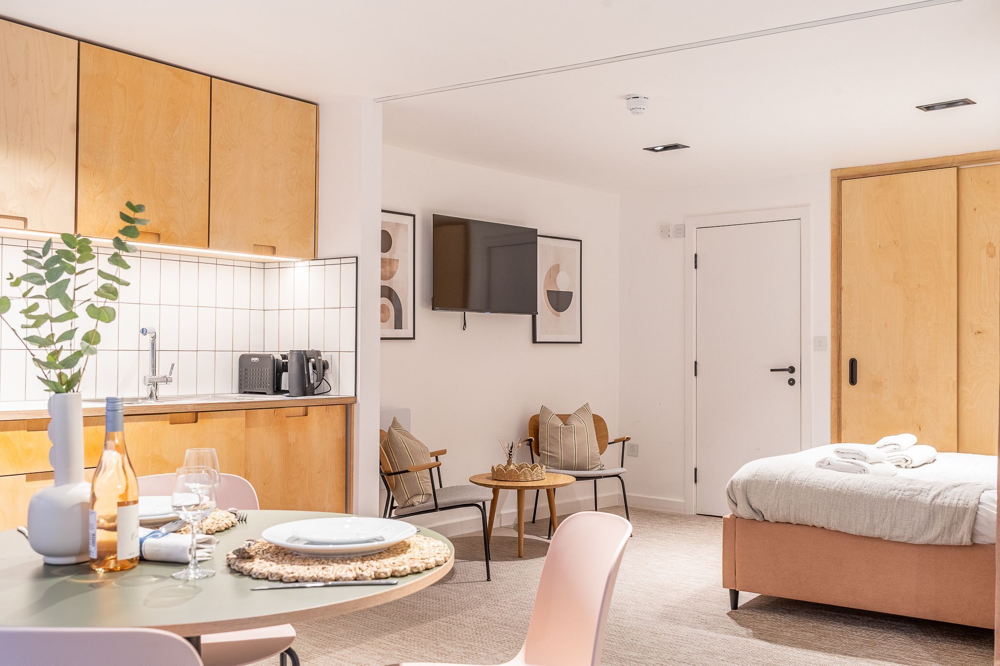 1 bedroom, iron/ironing board, Internet