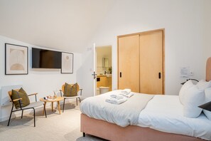 1 soverom, strykejern/-brett og internettilgang