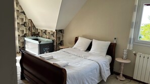 5 chambres, fer et planche Ă repasser, Wi-Fi, draps fournis