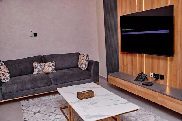 Family Apartment, Balcony, City View | Living area