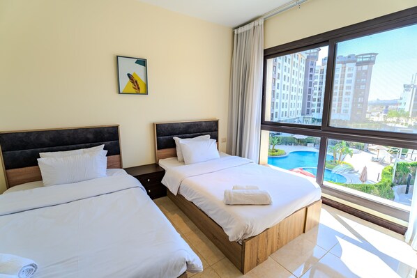 2 bedrooms, iron/ironing board, WiFi, bed sheets