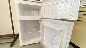 Apartemen Kota, 2 kamar tidur, lemari es & microwave, pemandangan kota | Area keluarga | Televisi layar datar 32-inci dengan saluran TV digital