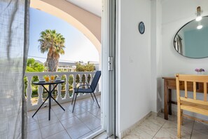Basic Studio, Balcony, Garden View | Terrace/patio