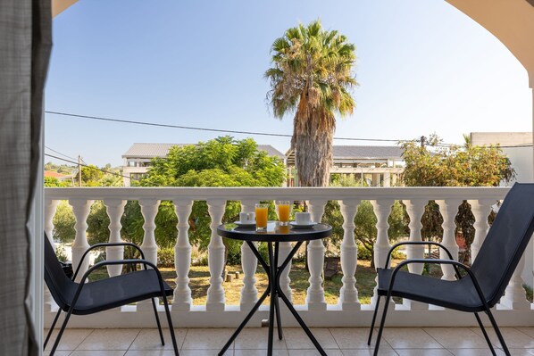 Basic Studio, Balcony, Garden View | Terrace/patio - Palm Studios (Zakynthos)