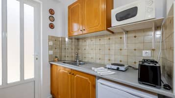 Basic-Studio, Balkon, Gartenblick | Eigene Küche