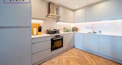 Stunning Flat, Hi-Speed WiFi, 55 Inch 4K TV