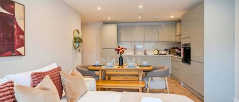 2 bedrooms, desk, iron/ironing board, travel cot