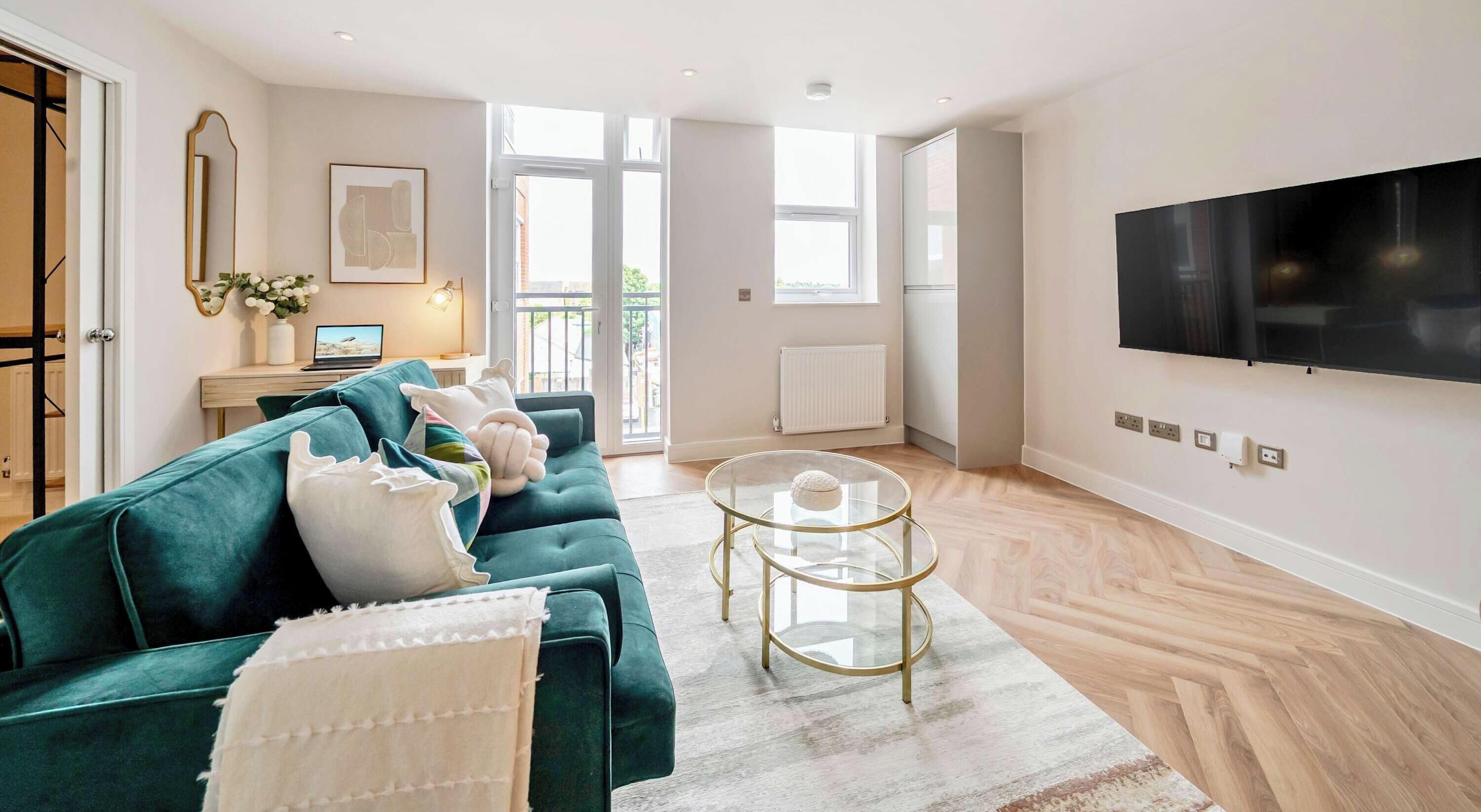 Televisión, oficina