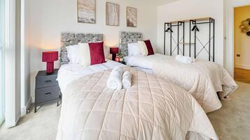 2 bedrooms, desk, iron/ironing board, travel cot