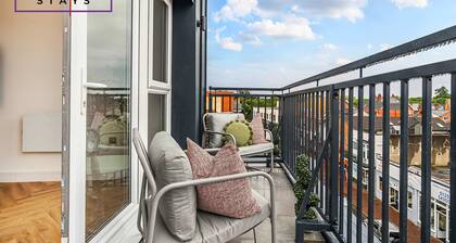 Penthouse | FREE Parking | Hi-Speed WiFi | Balcony