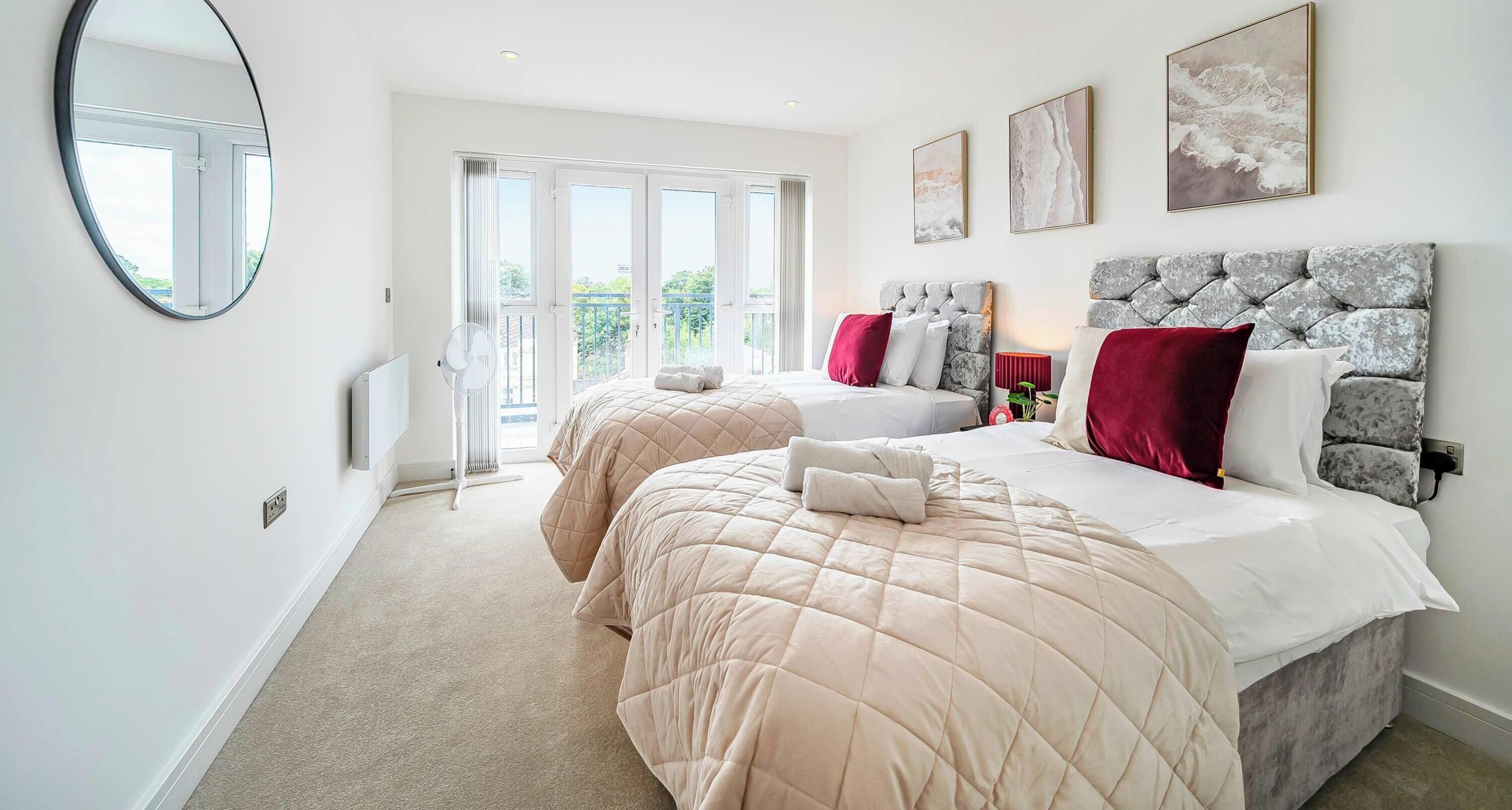 2 bedrooms, desk, iron/ironing board, travel cot