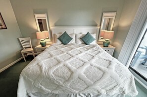 2 bedrooms, desk, iron/ironing board, free WiFi