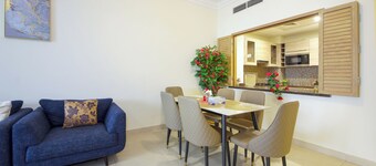 Silk Valley - Luxury 1B with pool access