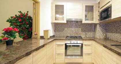 Silk Valley - Luxury 1B with pool access