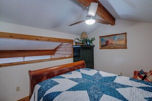 2 bedrooms, iron/ironing board, free WiFi, bed sheets - New listing! Condo within walking distance of the lift (Angel Fire)