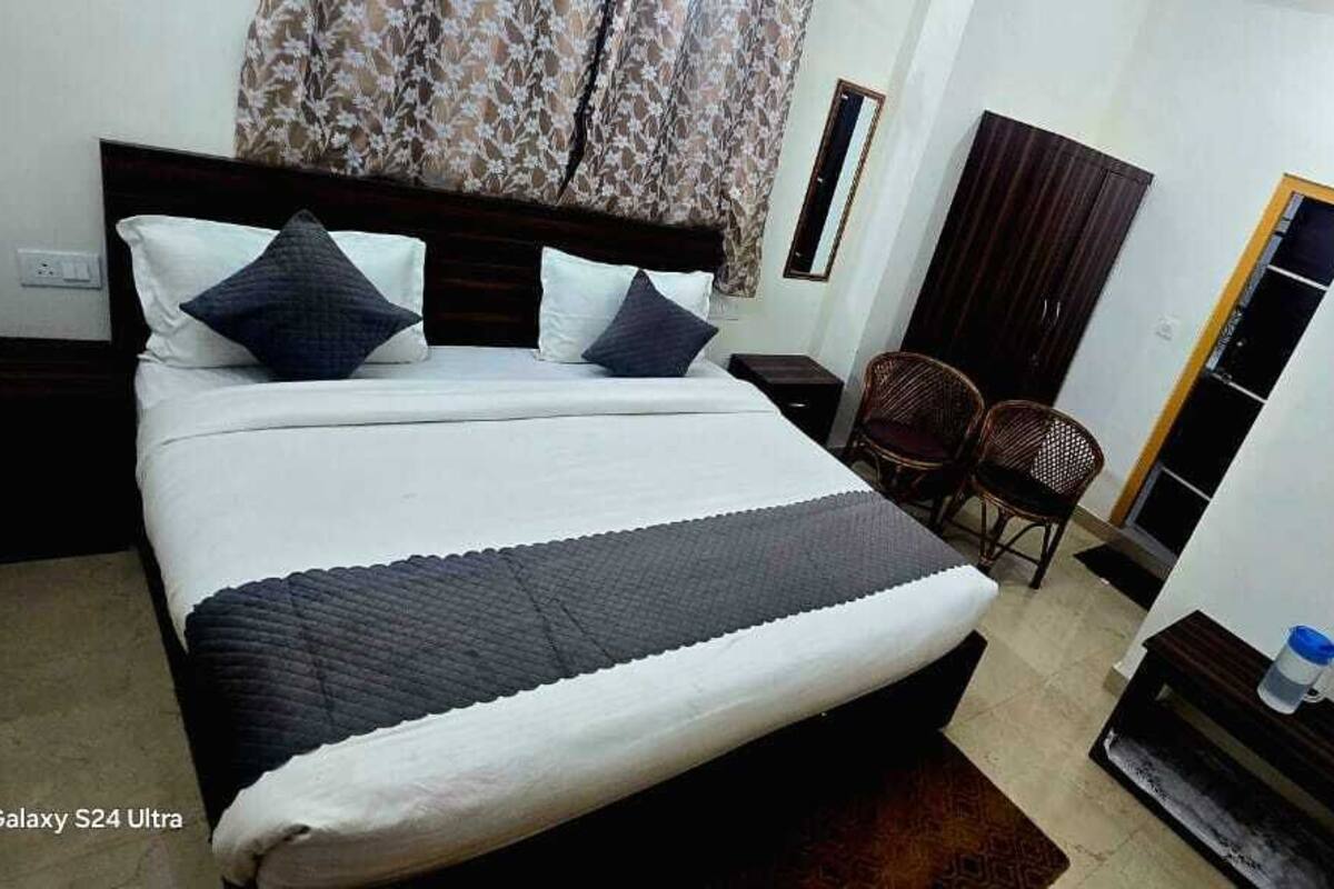 Deluxe Double Room, City View