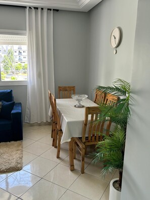 Dining - Renovated 60m apartment, 2 min from bus station (Tanger)