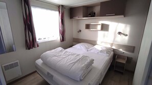 2 soverom og strykejern/-brett