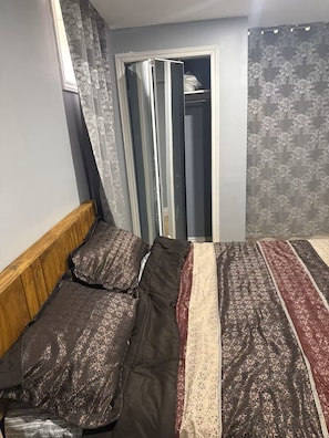 1 bedroom, WiFi, bed sheets