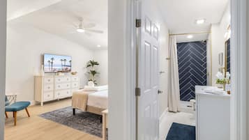 4 phòng ngủ, bàn ủi/dụng cụ ủi quần áo, nôi/cũi di động