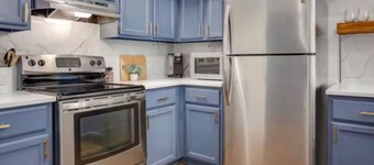 The Restful Retreat-sleeps 6 Duke UNC Chapel Hill