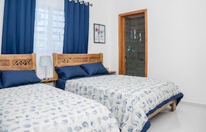 2 chambres, fer et planche à repasser, Wi-Fi gratuit, draps fournis