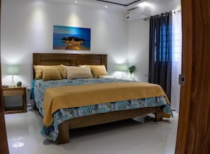 2 chambres, fer et planche à repasser, Wi-Fi gratuit, draps fournis