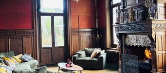 Castle with private garden, Jacuzzi, hiking and biking trails for family/friends group