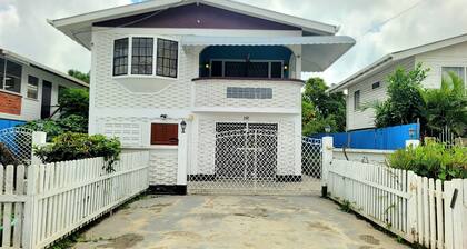 3-bedroom apartment in awesome Georgetown with AC & Generator