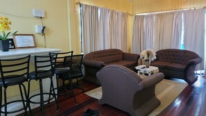 Interior - 3-bedroom apartment in awesome Georgetown with AC & Generator (Georgetown)