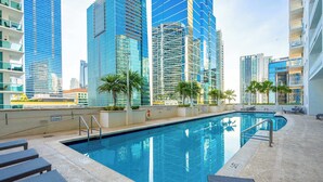 Pool - Brickell Bayview Balcony Pool  Free Parking (Miami)