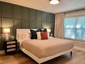 3 bedrooms, iron/ironing board, internet, bed sheets