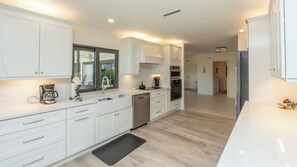 Oven, stovetop, coffee/tea maker, toaster