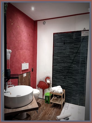 City Double Room, 1 Queen Bed, Non Smoking, Air conditioning | Bathroom | Bidet